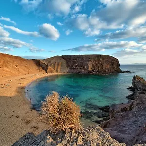 vacation-apartment-lanzarote-val-rent-a-car.in-canary-islands.com/